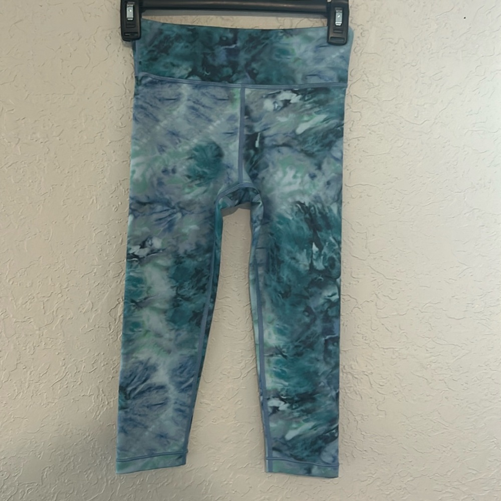 Athleta Girl High Rise Chit Chat Capri Leggings great condition size 8-10